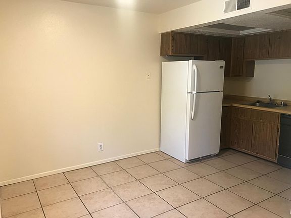 5th image of 3517 Tulane Dr NE APT 4