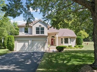 6601 Arlington Ct, Chanhassen, MN 55317