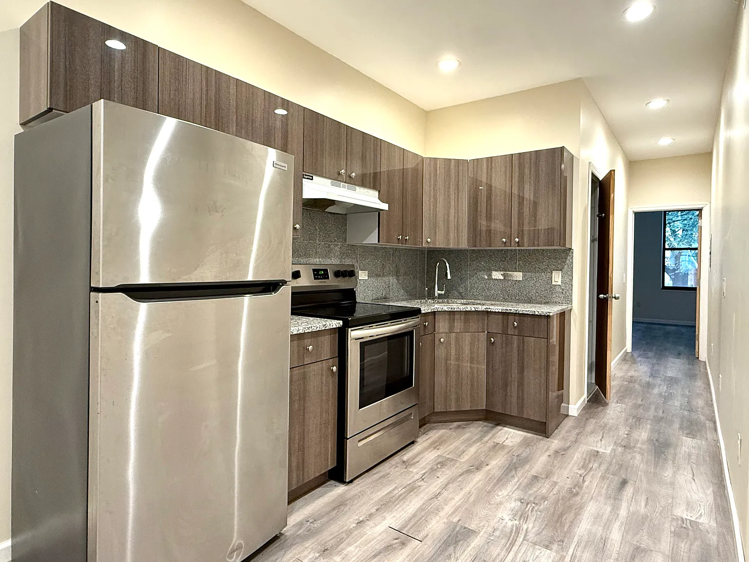2 bed, $3,300 — Photo 3