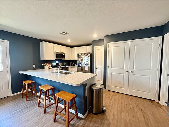 4th image of 216 Bennett Loop