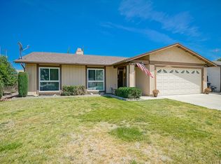 1140 Mountain View Ln, Colton, CA 92324