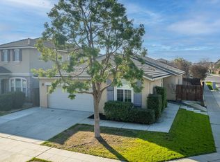 3199 N Schneider Ave, Fresno, CA