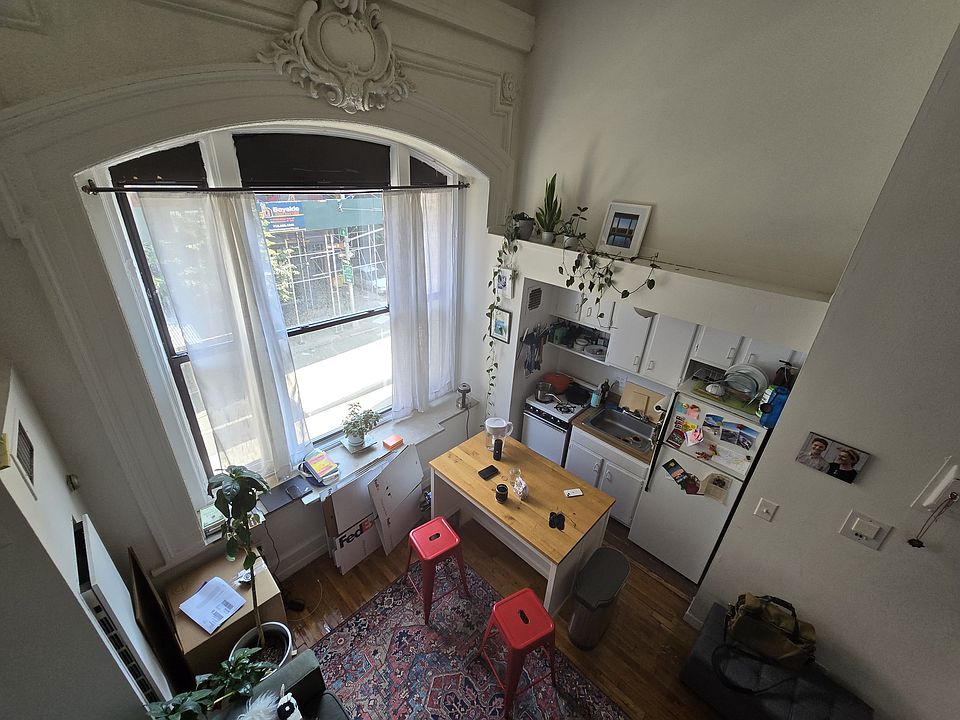 2nd image of 160 Bleecker St APT 1GE