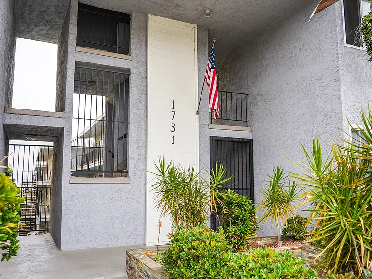 1731 Pacific Coast Hwy #19 — Photo 1