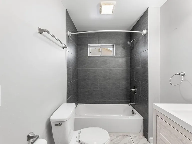 213 Philadelphia Ave #A — Photo 9