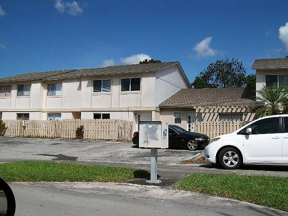 3rd image of 10675 NW 30th Pl APT 5