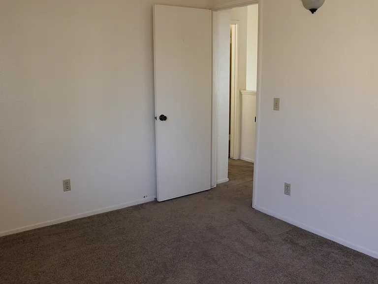 715 Creston Rd #D — Photo 23