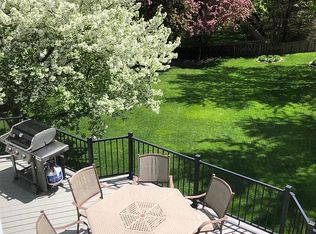 19610 Vine Ridge Rd, Shorewood, MN 55331