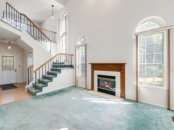 4th image of 1285 Cranbrook Dr