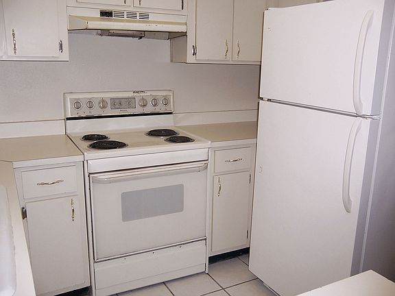 2nd image of 3636 Glen Village Ct