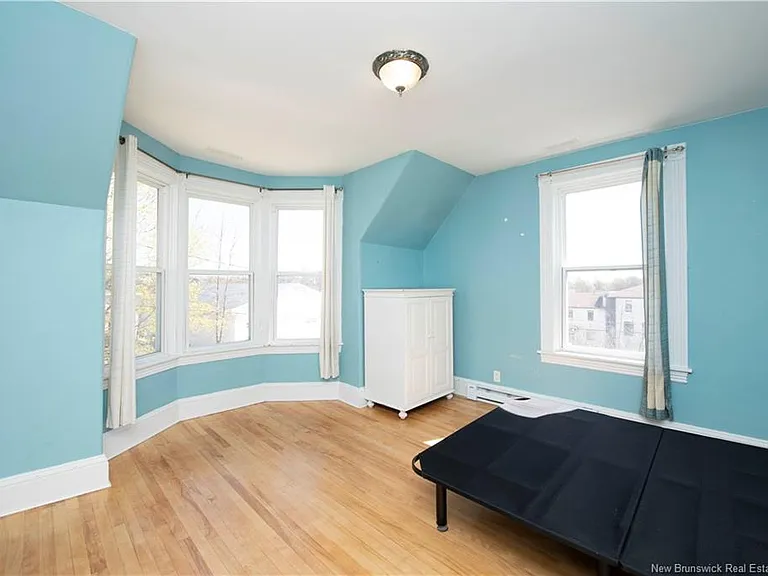 15 Allison Ave — Photo 27
