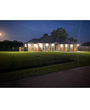 5th image of 212 Sarah Dr