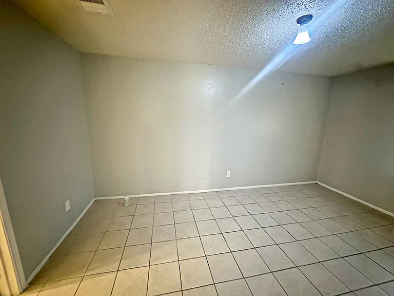 7504 Oak Chase — Photo 21