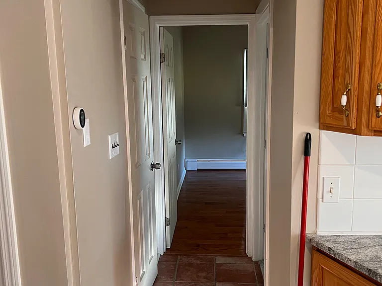 32 E Grand Ave — Photo 16