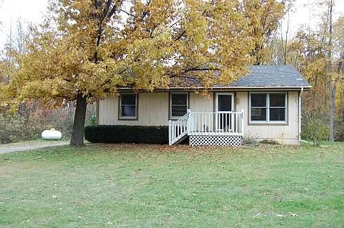 3695 E Allen Rd photo 1