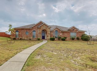 208 Saddle Dr, Fate, TX 75087