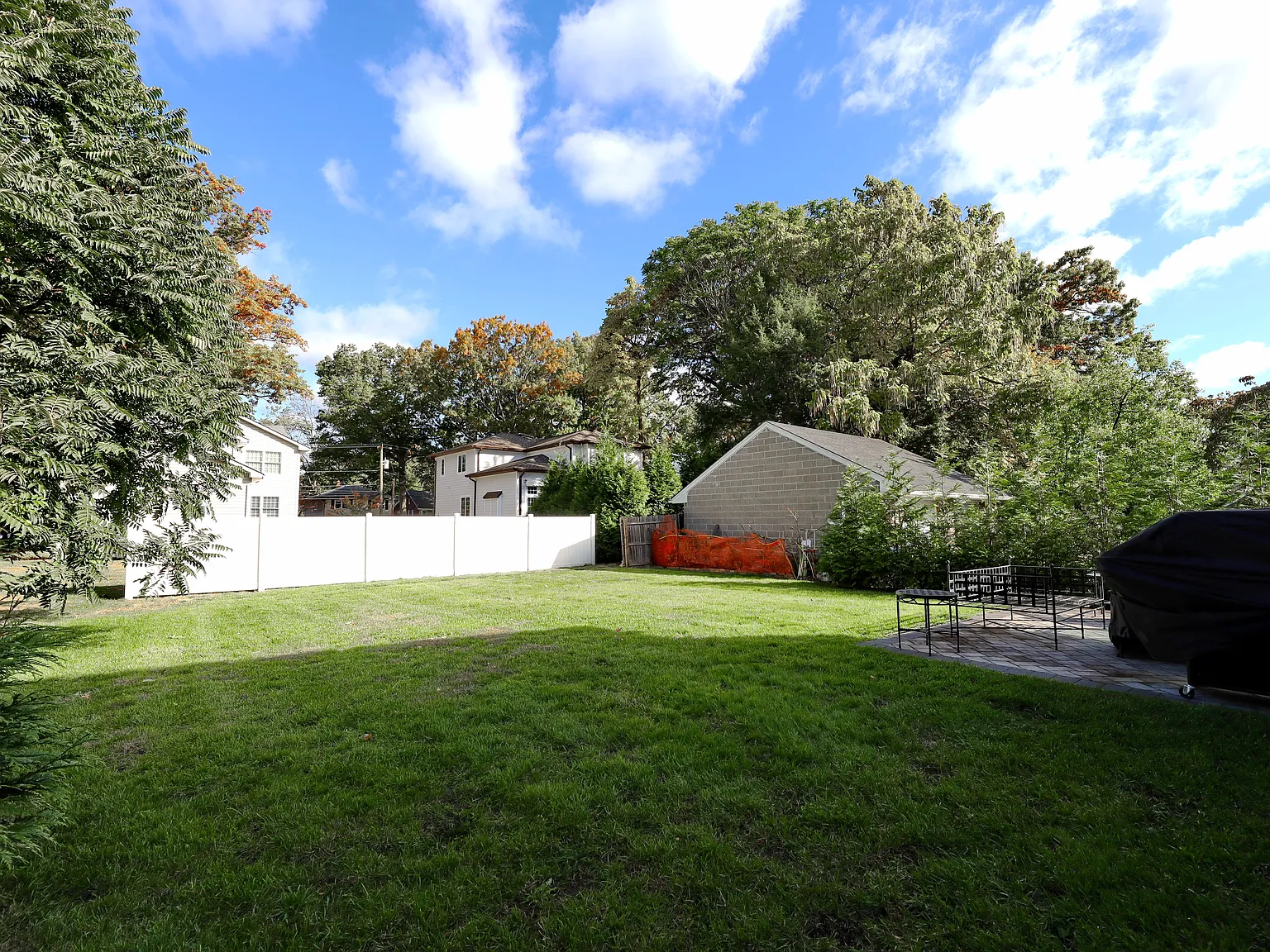 63 Sunset Ln — Photo 4