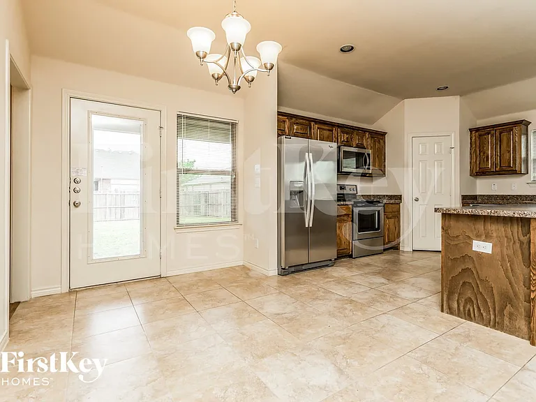 603 Cardwell Dr — Photo 6