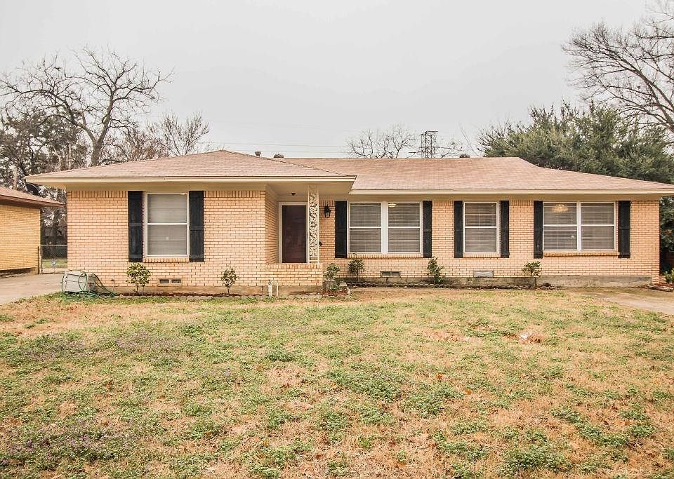 1st image of 1204 W Lavender Ln