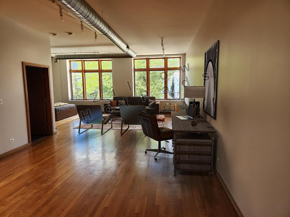 1st image of 2418 W Bloomingdale Ave APT 213