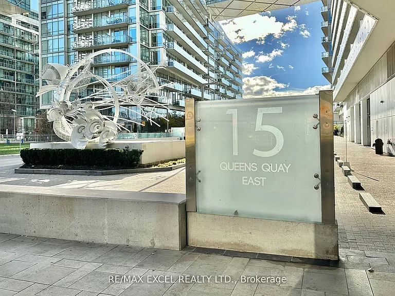 15 Queens Quay E #3101 — Photo 2