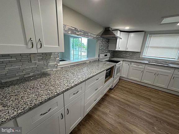 New kitchen
