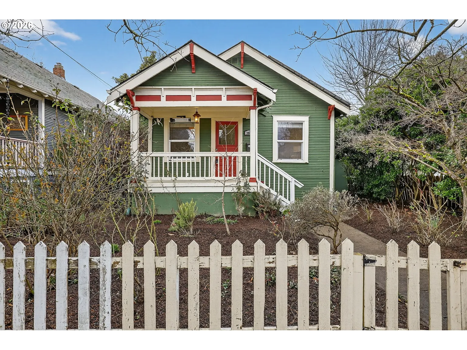 3827 SE Lincoln St photo 1