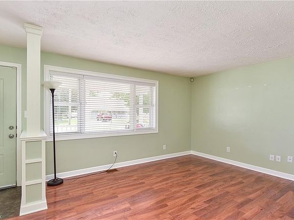 3rd image of 224 N Edgehill Ave