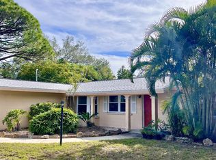 810 Exmoor St, Sarasota, FL 34243