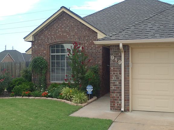 4th image of 919 NW 47th St