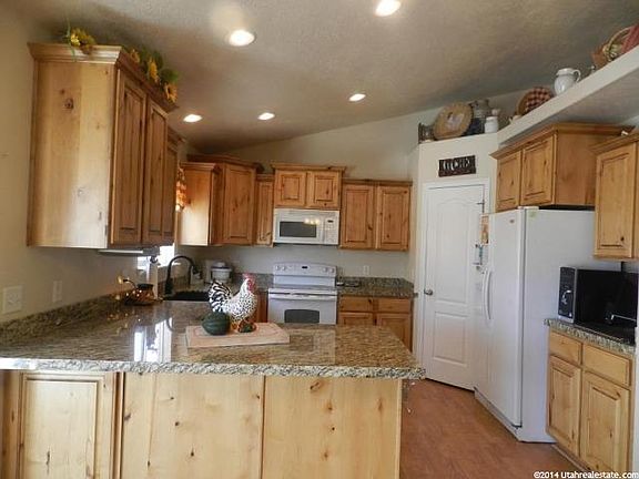 5th image of 872 N Red Fox Ln