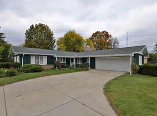 908 Perry Ave, Racine, WI 53406
