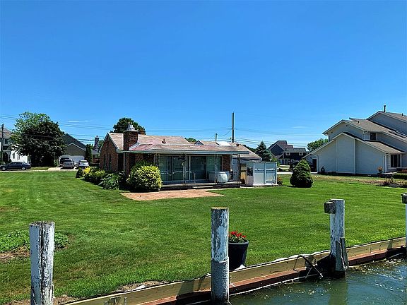 4th image of 37925 Circle Dr