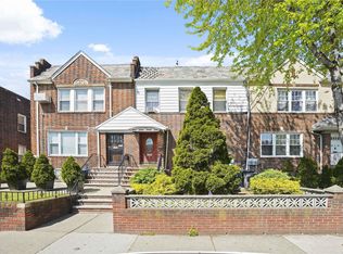 5356 65th Pl, Maspeth, NY 11378