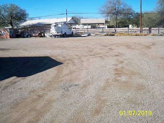 3rd image of 6860 S Nogales Hy