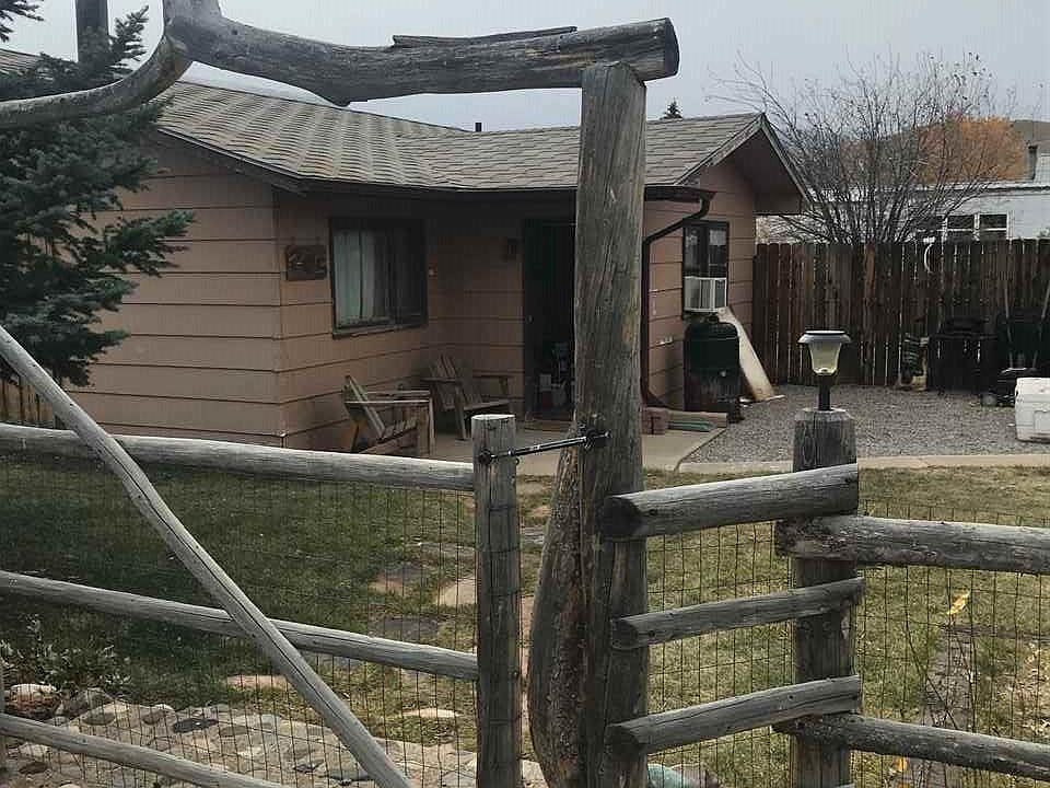 1st image of 205 E Hays St