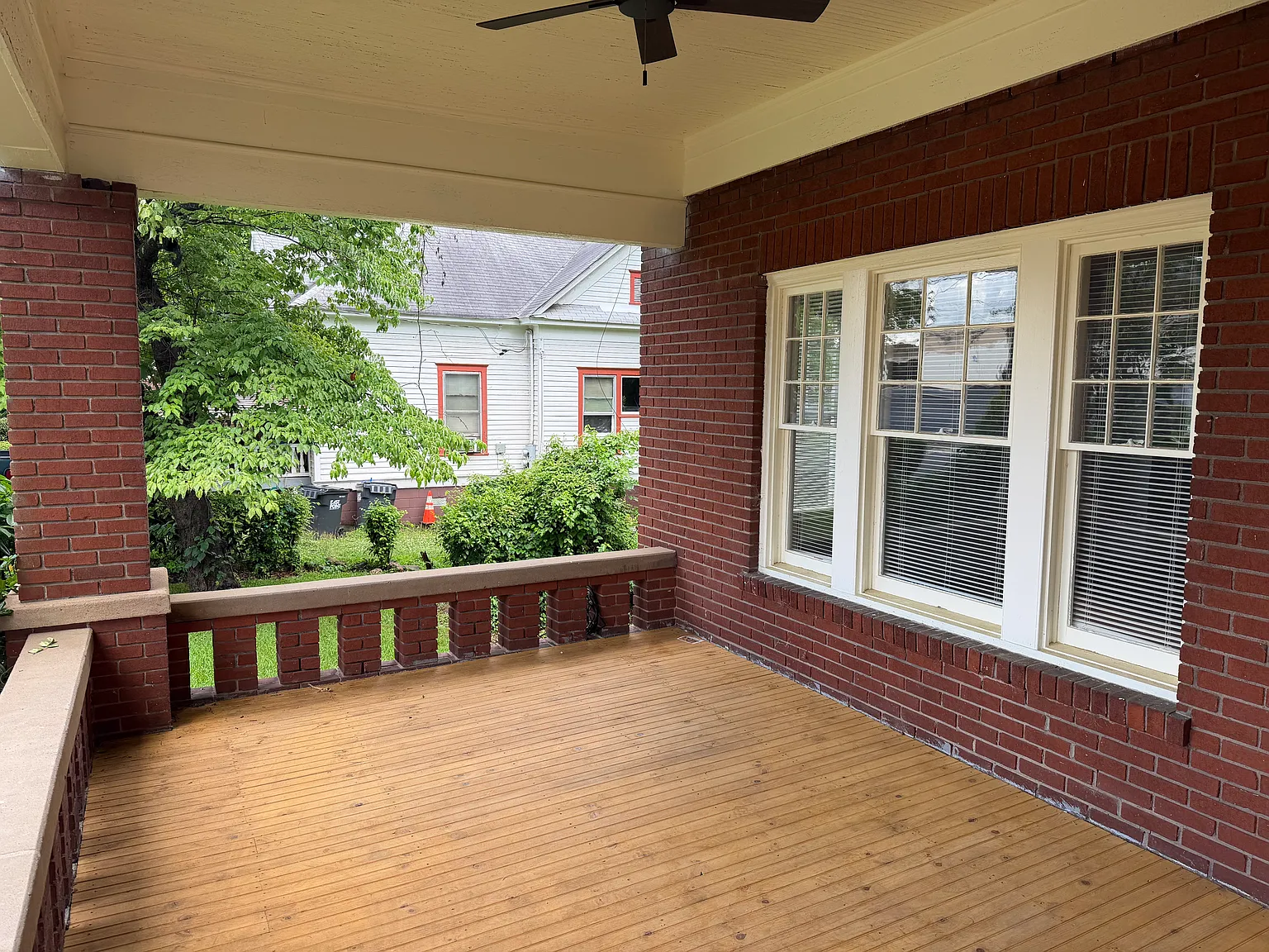 3 bed, 1866 sqft, $1,995 — Photo 2