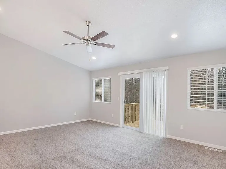 2375 Bethie Dr — Photo 10