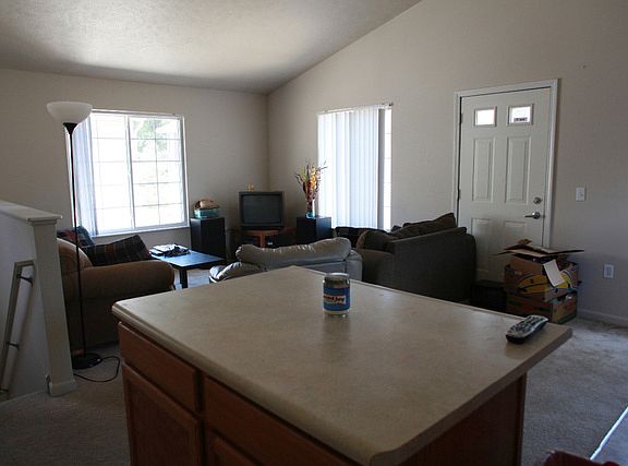 3rd image of 105 N Kendall Ave