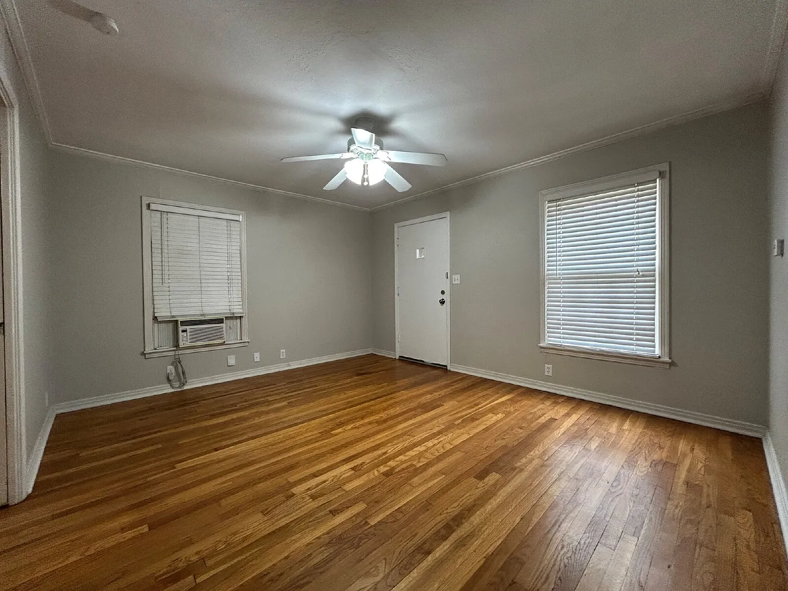 1 bed, 1.0 bath, 575 sqft, $750 — Photo 3