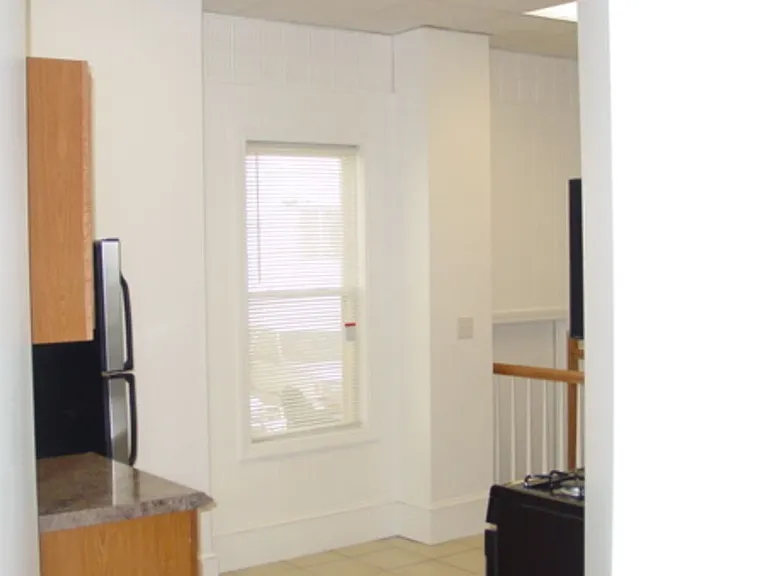 545 Revere St — Photo 12