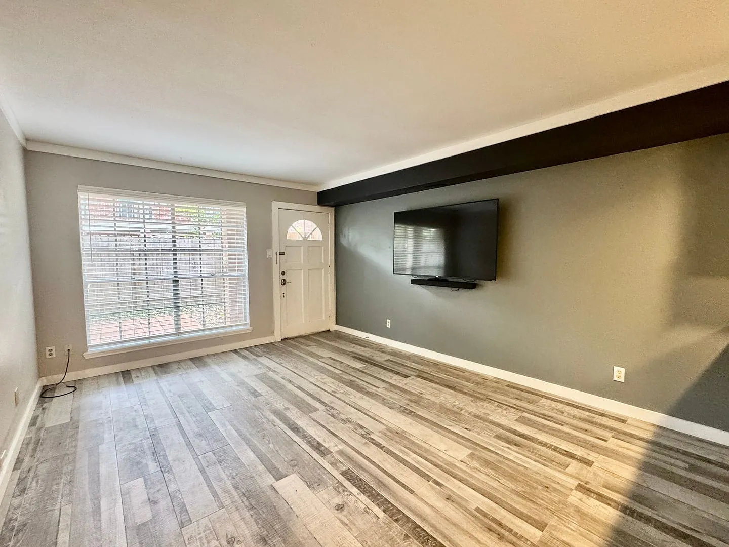 1 bed, 1.0 bath, 624 sqft, $1,250 — Photo 1