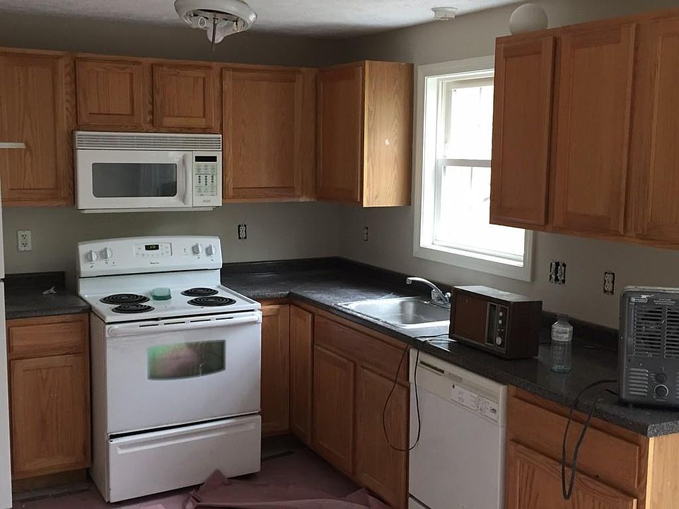 2nd image of 12 Litchfield St