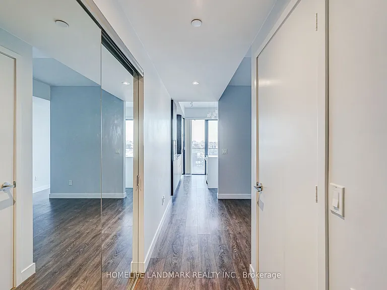 215 Queen St W #1403 — Photo 8