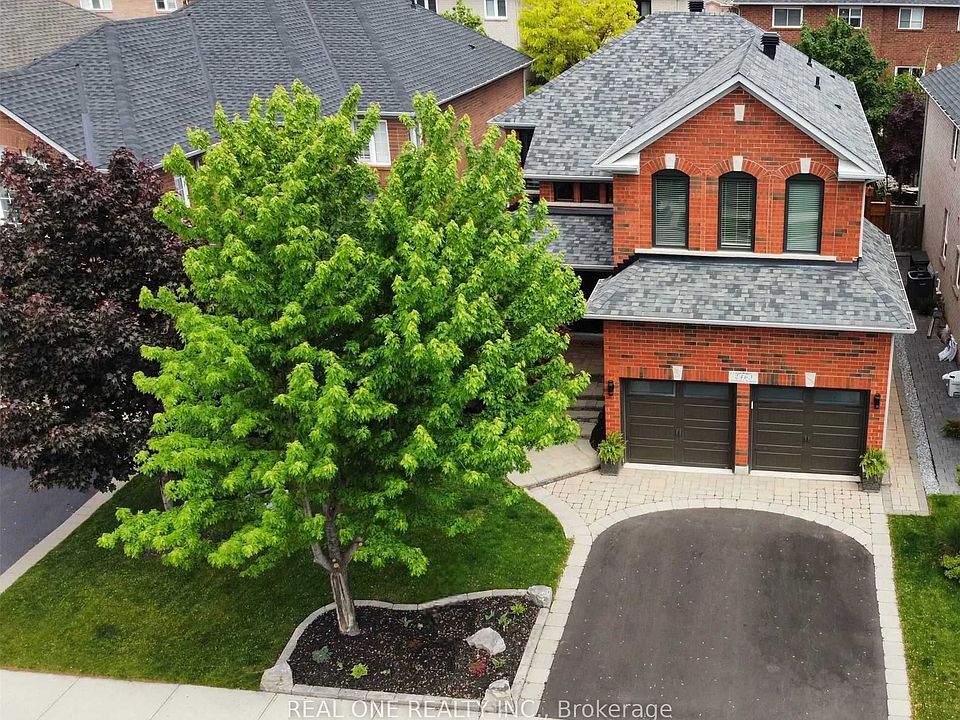 1st image of 2463 Parkglen Ave