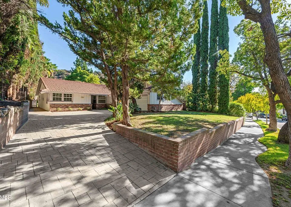 1936 Montecito Dr