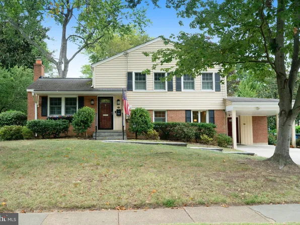 1118 Waynewood Blvd, Alexandria, VA 22308