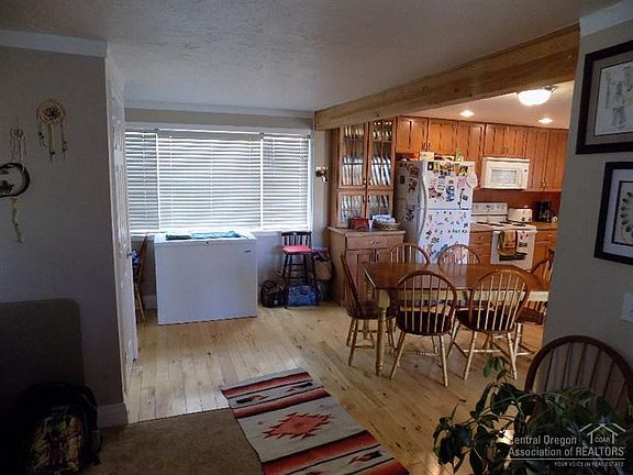 4th image of 191 SE Williamson Dr
