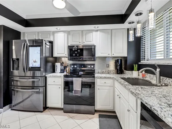 2121 Collier Ave APT 401, Fort Myers, FL 33901