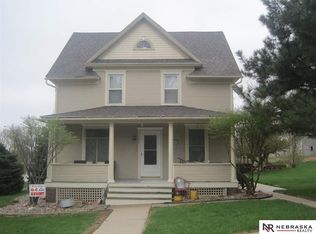 415 E 2nd St, Oakland, NE 68045